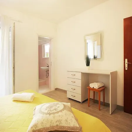 Apartments Antonio Guest house 3*