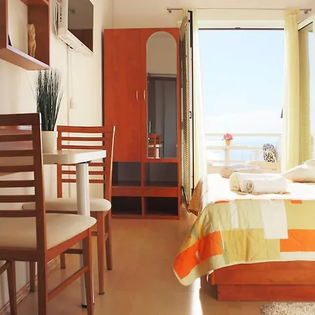 Apartments Antonio Guest house 3*
